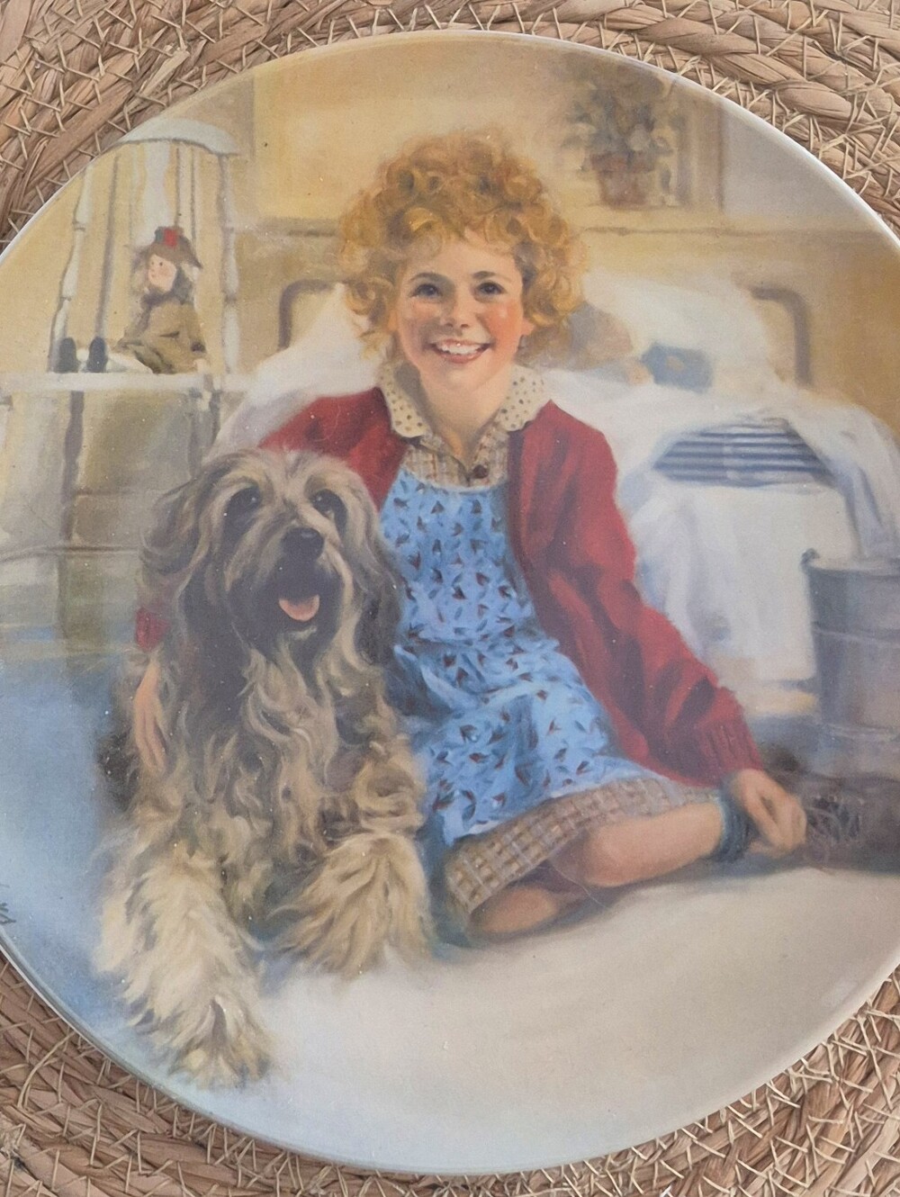 Vintage 1992 Annie and Sandy Edwin M. Knowles Collector Plate